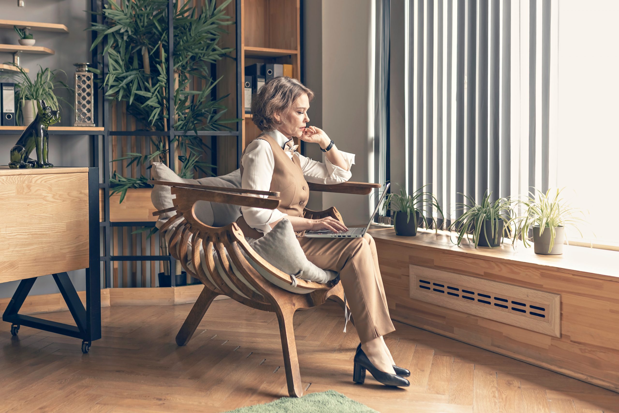 1950s Interior Decoration: A Timeless Revival and Enduring Classics for the Modern Living Room