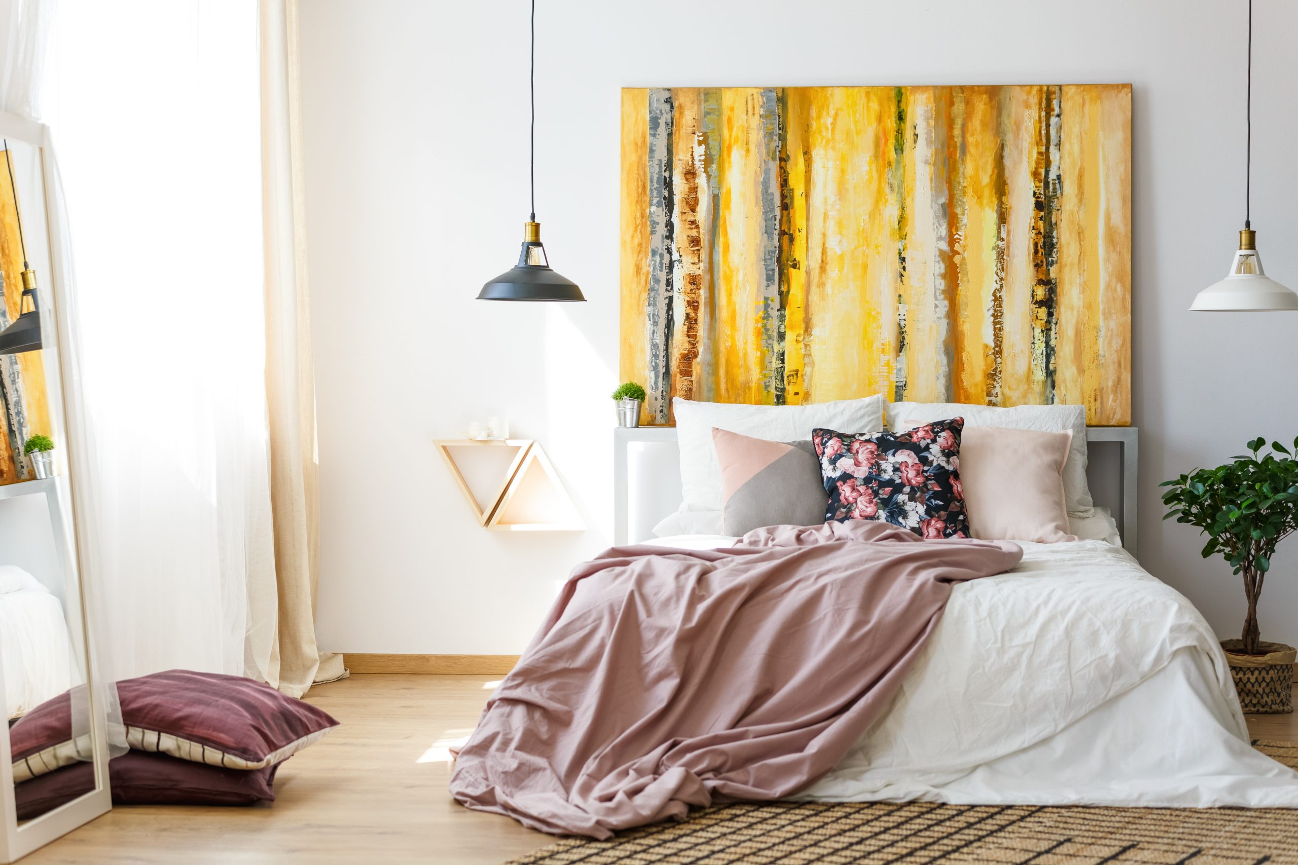 How to Choose the Right Wall Art for a Warm and Bright Home Aesthetic